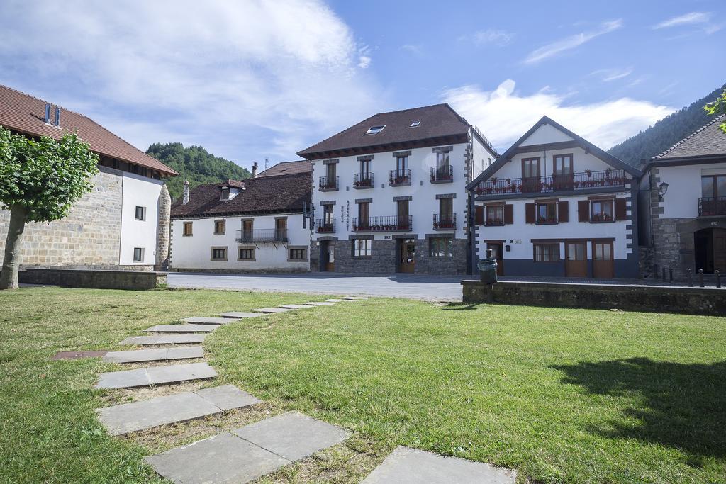 Hotel Rural Auñamendi Ochagavía Exterior foto